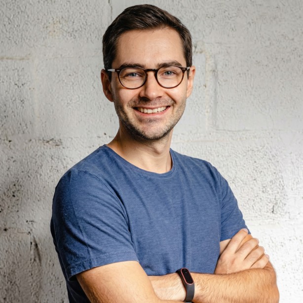 Thomas, CEO & Tech-Driven Operations Expert at 2104 Projects